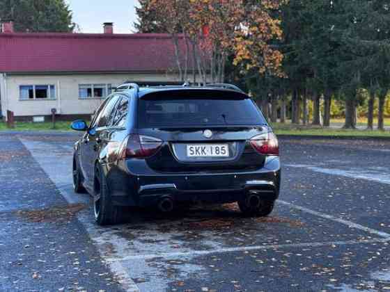 BMW 330 Вааса