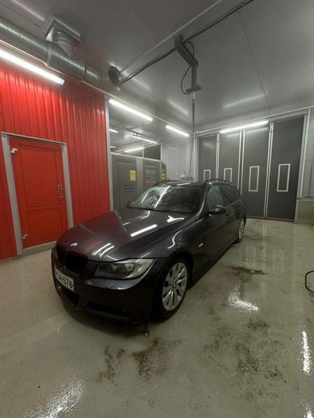 BMW 330 Oulu - valokuva 1