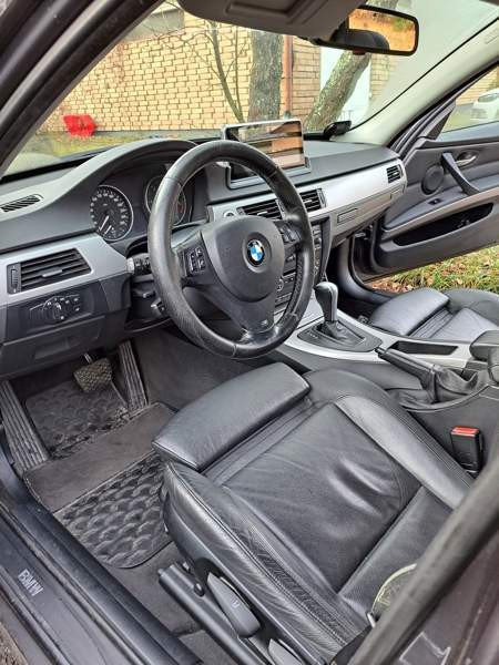BMW 330 Oulu - valokuva 5