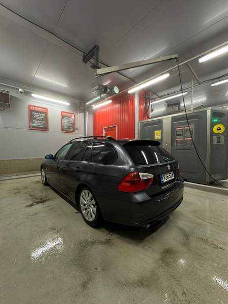 BMW 330 Oulu - valokuva 2