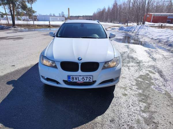 BMW 320 Alajärvi - valokuva 2