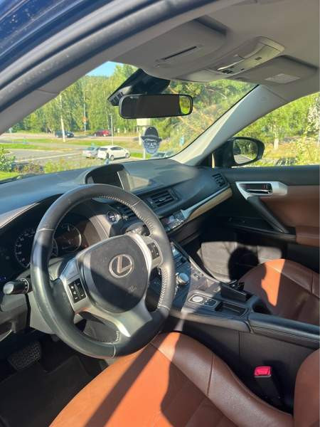 Lexus CT Jyväskylä - valokuva 4