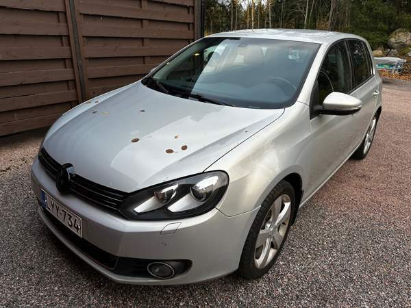 Volkswagen Golf Vihti - valokuva 1