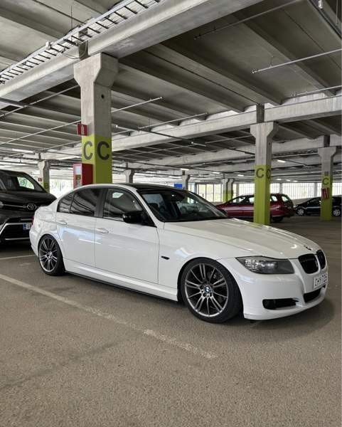 BMW 320 Järvenpää - valokuva 1