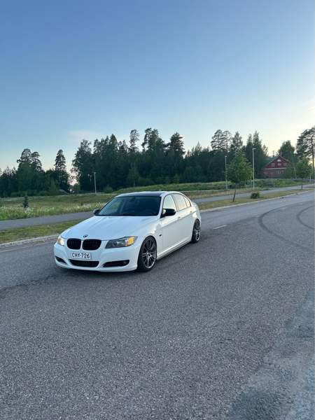 BMW 320 Järvenpää - valokuva 8