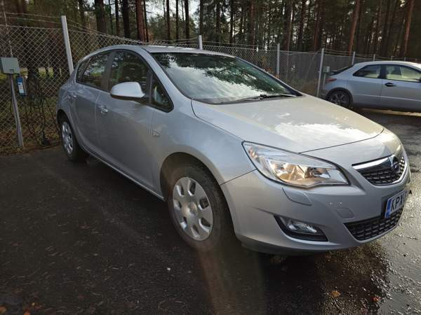 Opel Astra Oulu - valokuva 2