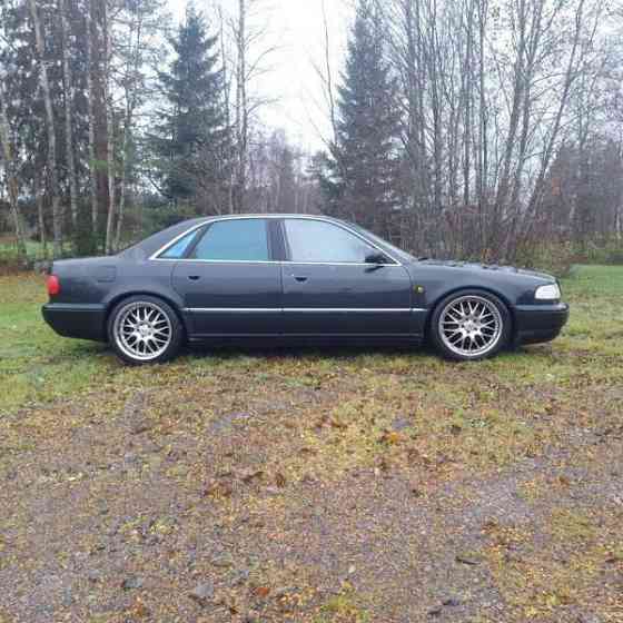 Audi A8 Lumijoki