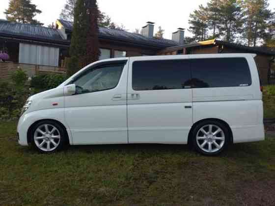 Nissan Elgrand Hamina