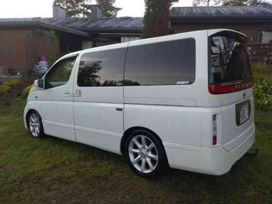 Nissan Elgrand Hamina