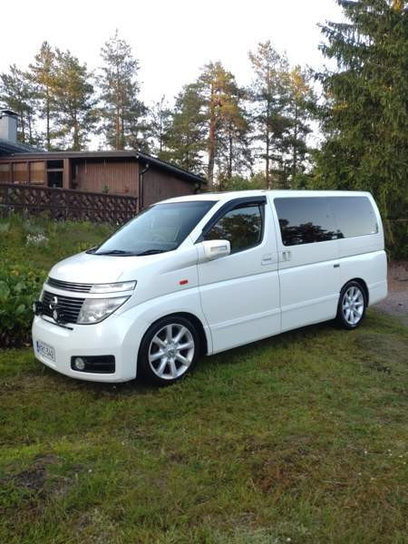 Nissan Elgrand Хамина - изображение 1