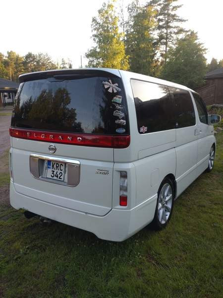 Nissan Elgrand Хамина - изображение 4