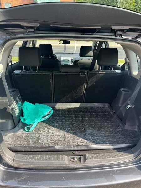 Toyota Corolla Verso Turtkul - valokuva 6