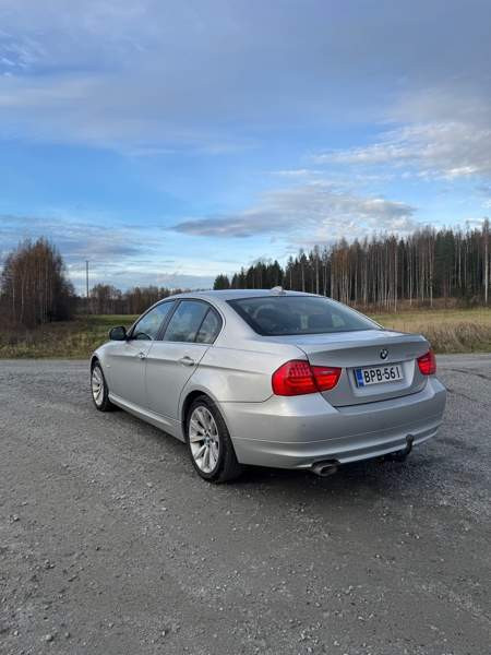 BMW 318 Alavus - valokuva 3