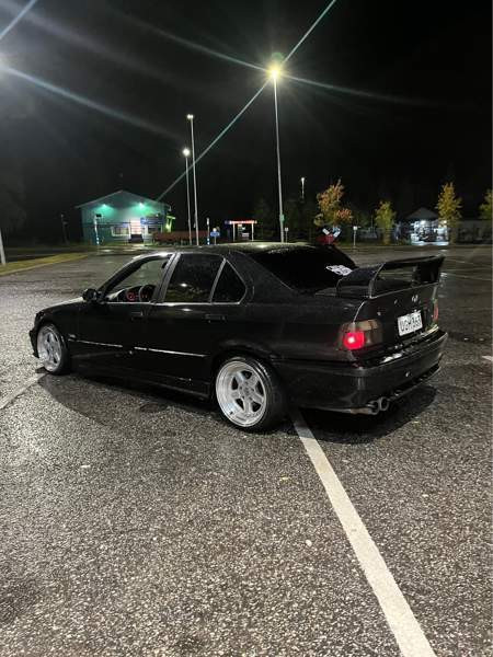 BMW 323 Vaala - valokuva 3