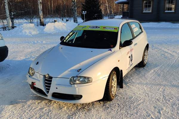 Alfa Romeo 147 Jyväskylä - valokuva 1