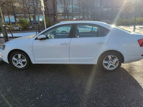 Skoda Octavia Helsinki - valokuva 7