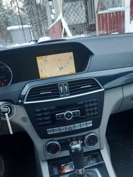 Mercedes-Benz 220 Keuruu - valokuva 3