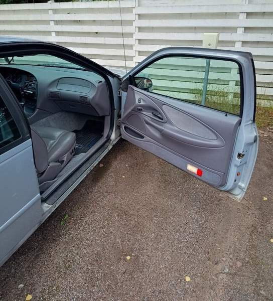 Ford Thunderbird Tuusula - valokuva 5