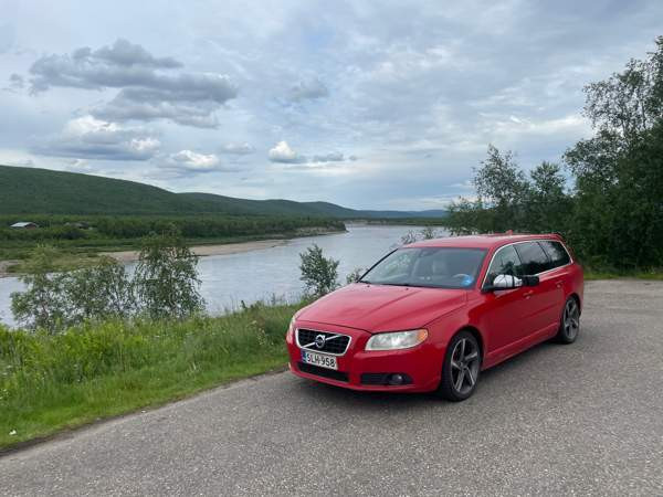 Volvo V70 Kuusamo - valokuva 1