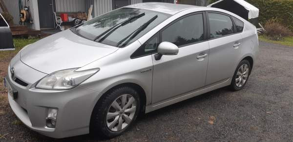 Toyota Prius Yloejaervi - valokuva 1