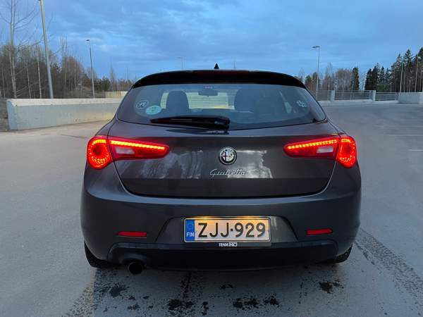 Alfa Romeo Giulietta Vantaa - photo 4