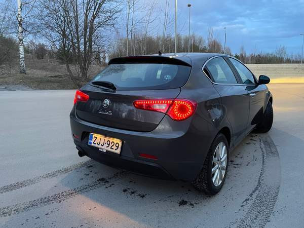 Alfa Romeo Giulietta Vantaa – foto 3