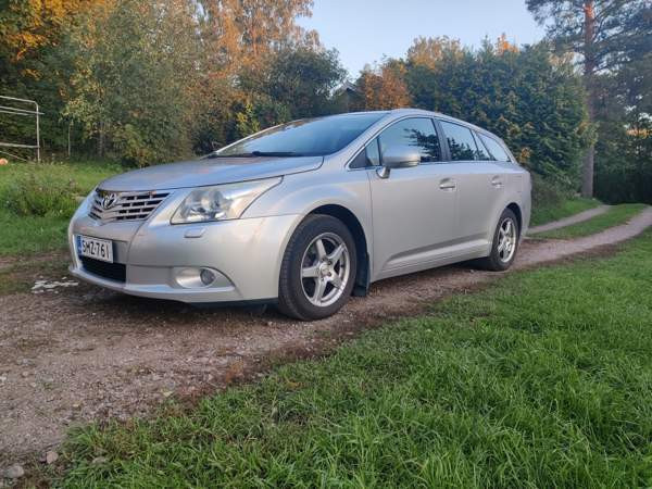 Toyota Avensis Lovisa - photo 2