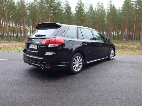 Subaru Legacy Jaemsae - valokuva 4