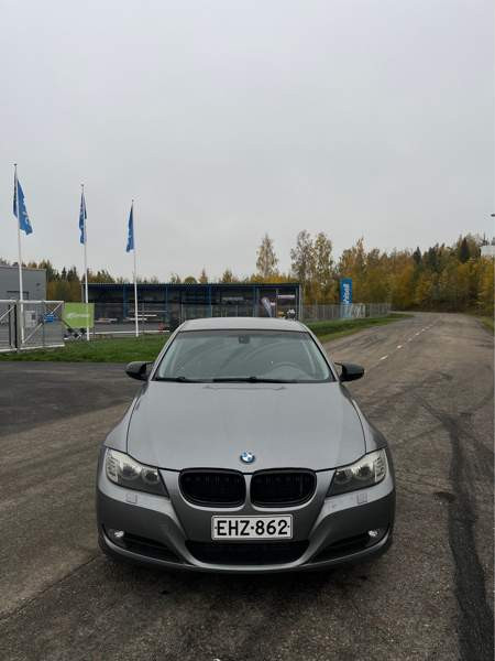 BMW 320 Lohja - valokuva 2