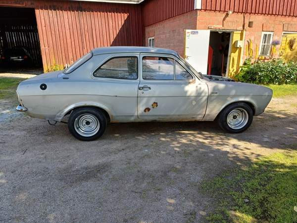 Ford Escort Uusikaarlepyy – foto 7