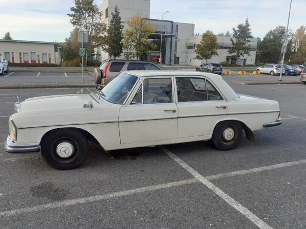 Mercedes-Benz 250 Haemeenlinna - photo 3