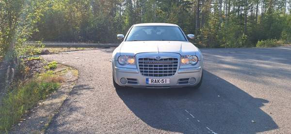 Chrysler 300C Luumäki - valokuva 2