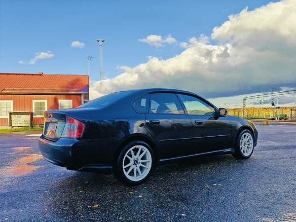 Subaru Legacy Ristijärvi - valokuva 4