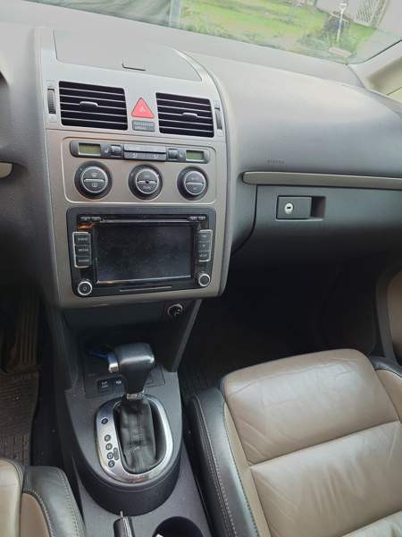 Volkswagen Touran Askainen - изображение 8