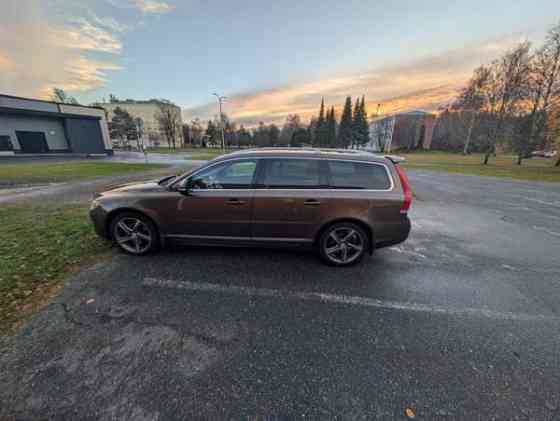 Volvo V70 Среднеуральск