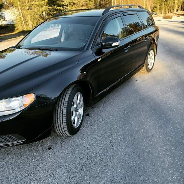 Volvo V70 Oulu - valokuva 3