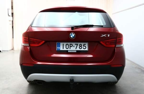 BMW X1 Laensi-Turunmaa - valokuva 2