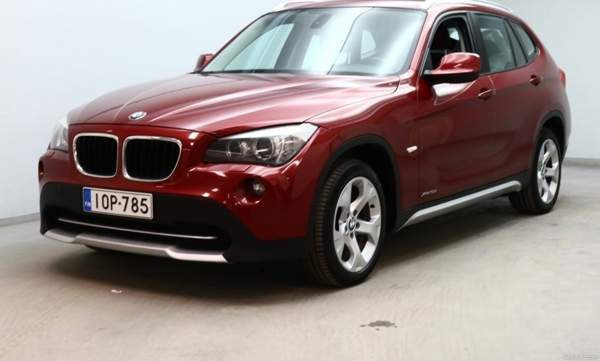 BMW X1 Laensi-Turunmaa - valokuva 1