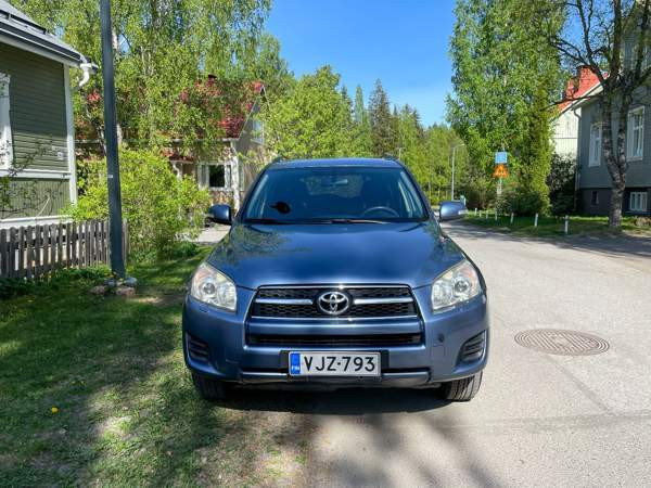 Toyota RAV4 Turtkul - valokuva 2