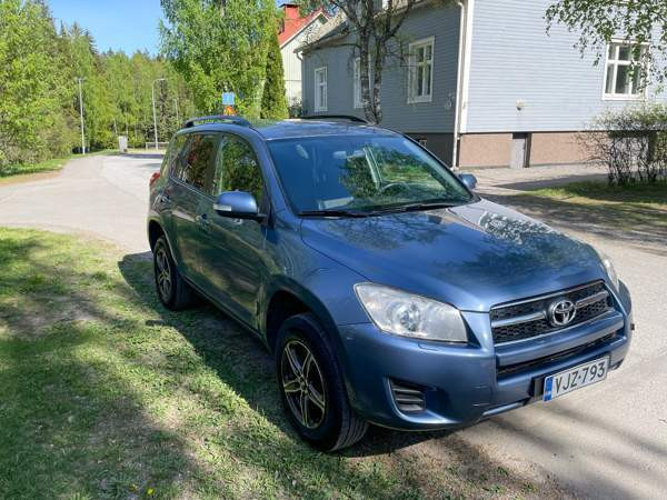 Toyota RAV4 Turtkul - valokuva 3