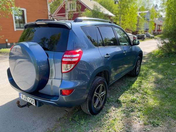 Toyota RAV4 Turtkul - valokuva 4