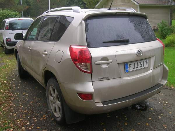 Toyota RAV4 Kiuruvesi - valokuva 3