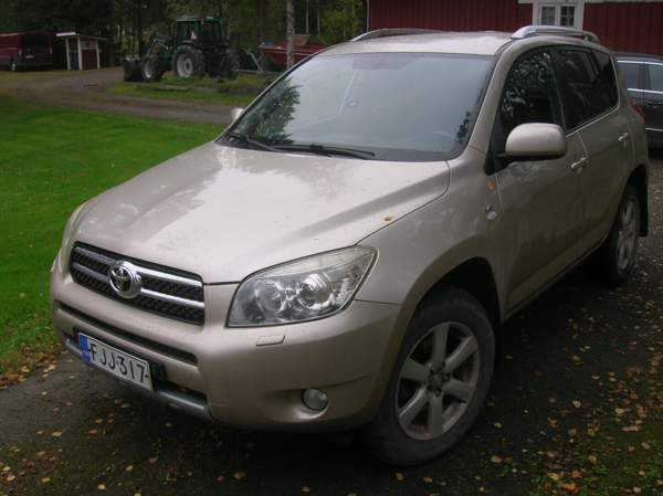 Toyota RAV4 Kiuruvesi - valokuva 1