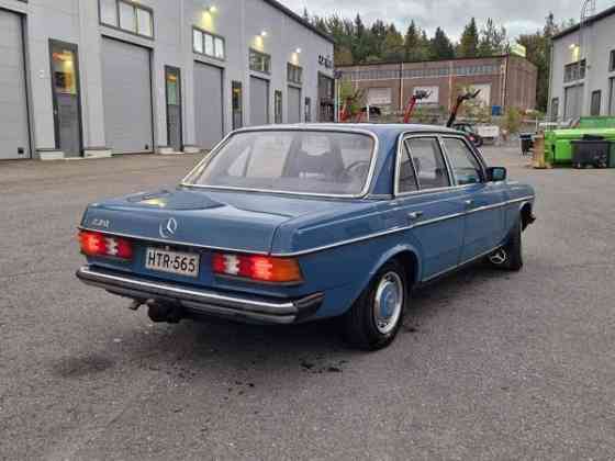 Mercedes-Benz 230 Лемпяаля