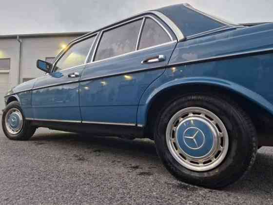 Mercedes-Benz 230 Lempaeaelae