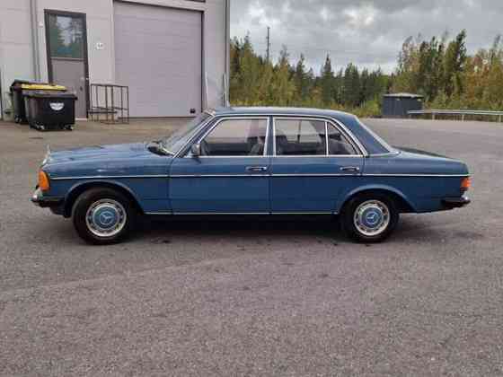 Mercedes-Benz 230 Лемпяаля