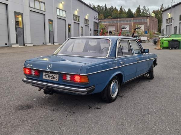 Mercedes-Benz 230 Lempaeaelae – foto 3