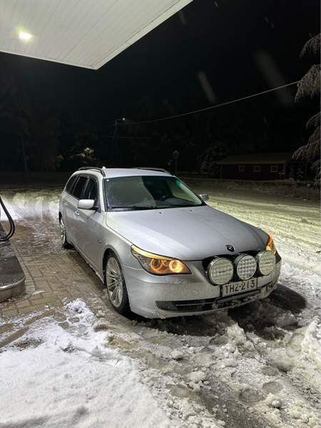 BMW 530 Kushnarenkovo - valokuva 4