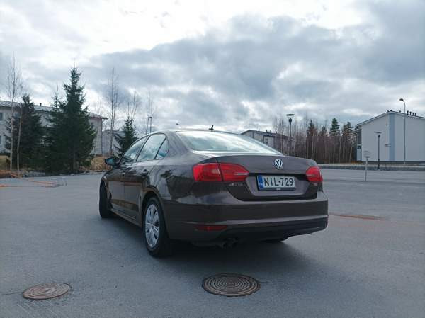 Volkswagen Jetta Сейняйоки - изображение 7