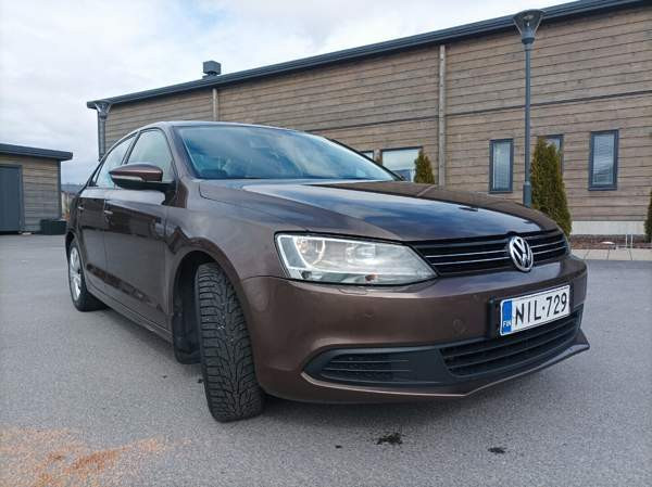 Volkswagen Jetta Сейняйоки - изображение 1